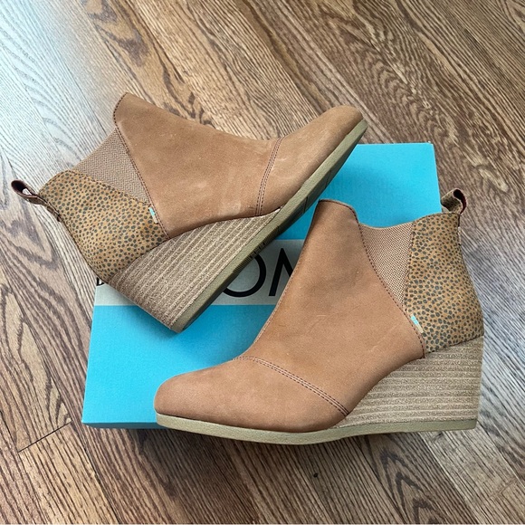 TOMS Kelsey Wedge Boot - Tan Leather / Mini Cheetah Suede (Size 8.5) - Picture 2 of 10